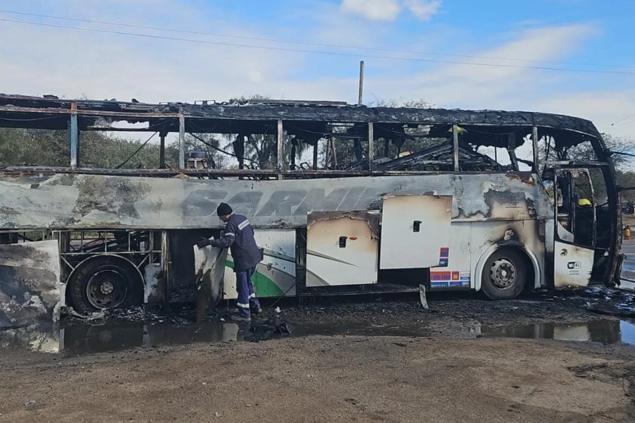 Colectivo incendiado - SAN